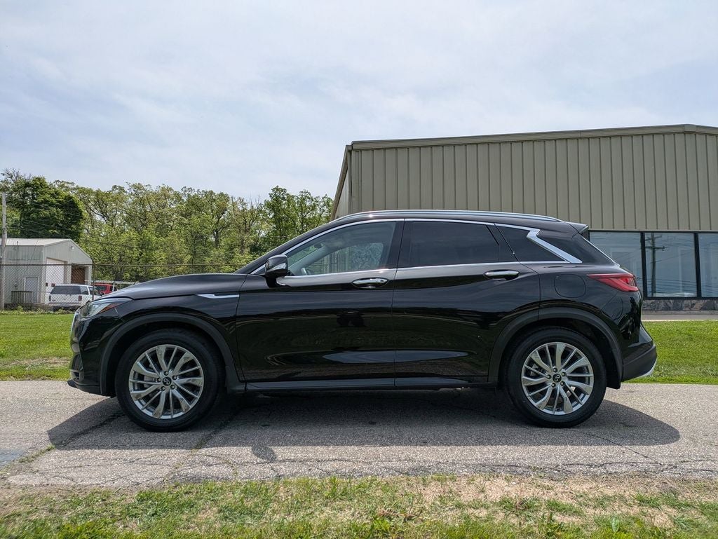 2024 INFINITI QX50 LUXE