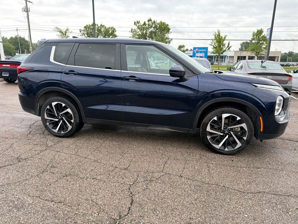 2024 Mitsubishi Outlander SE