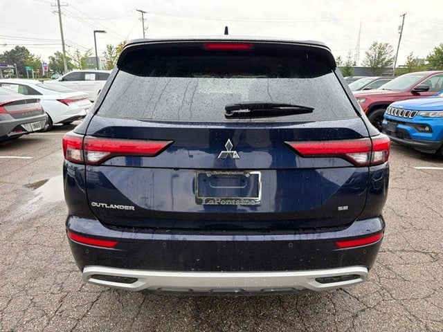2024 Mitsubishi Outlander SE
