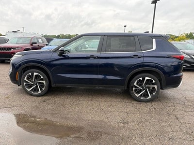 2024 Mitsubishi Outlander SE