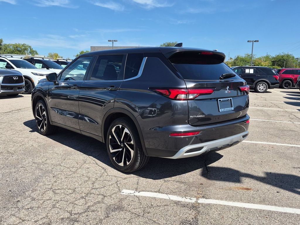 2024 Mitsubishi Outlander SE