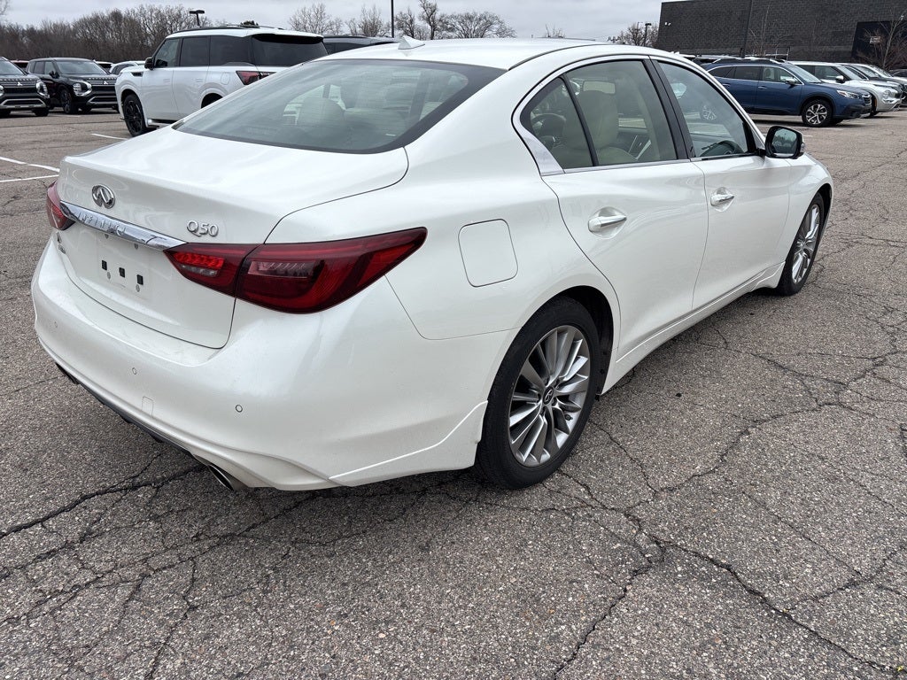 2023 INFINITI Q50 LUXE