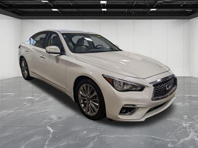 2023 INFINITI Q50 LUXE