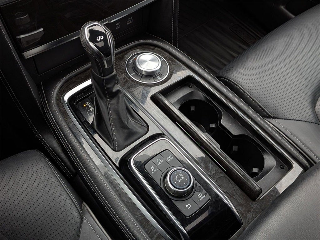 2022 INFINITI QX80 LUXE