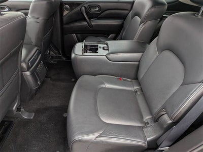 2022 INFINITI QX80 LUXE