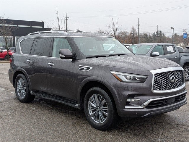 2022 INFINITI QX80 LUXE