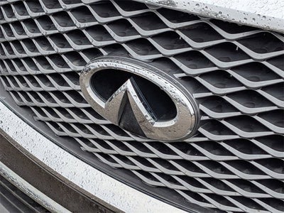 2022 INFINITI QX80 LUXE