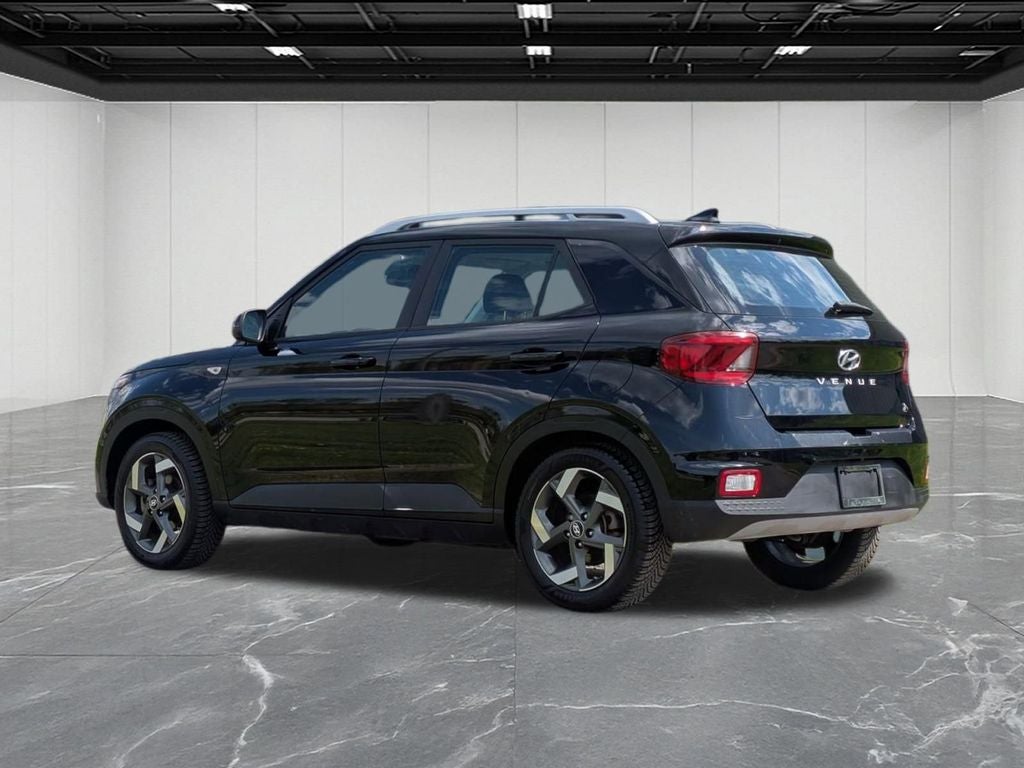 2022 Hyundai Venue SEL