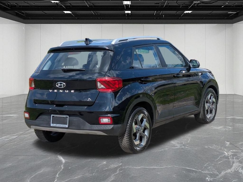2022 Hyundai Venue SEL