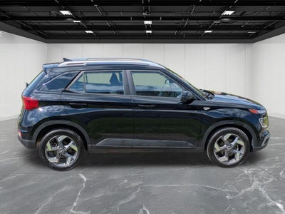 2022 Hyundai Venue SEL