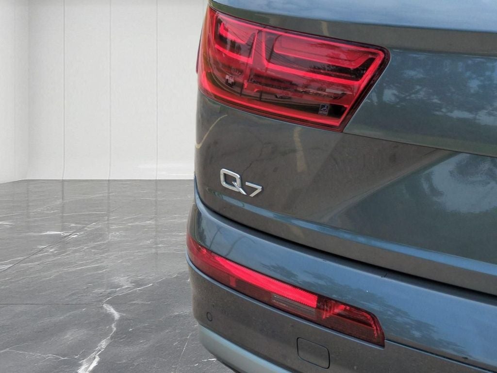 2019 Audi Q7 55 Premium Plus quattro