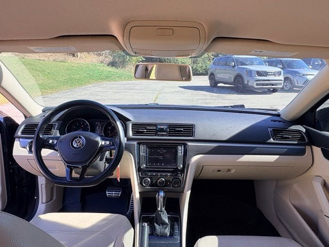 2018 Volkswagen Passat 2.0T R-Line