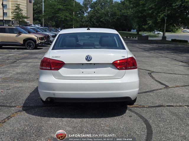 2015 Volkswagen Passat 1.8T Limited Edition