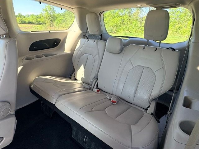2017 Chrysler Pacifica Touring L Plus