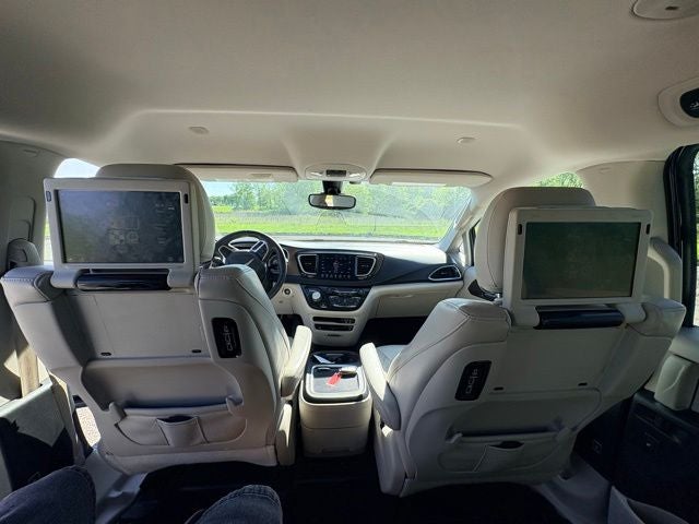 2017 Chrysler Pacifica Touring L Plus