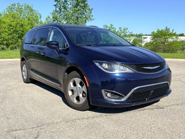 2017 Chrysler Pacifica Touring L Plus