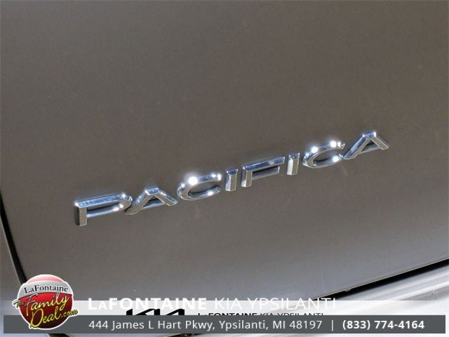 2017 Chrysler Pacifica Touring L Plus