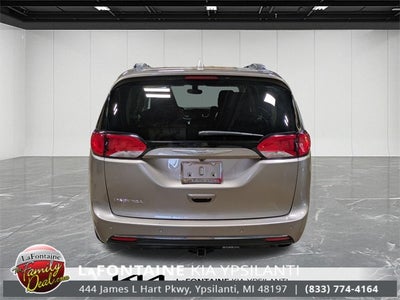 2017 Chrysler Pacifica Touring L Plus