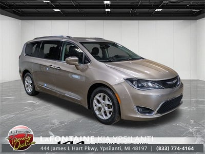 2017 Chrysler Pacifica Touring L Plus