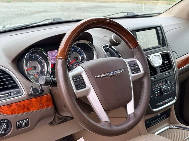 2016 Chrysler Town & Country Limited