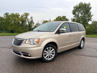 2016 Chrysler Town &amp; Country Limited