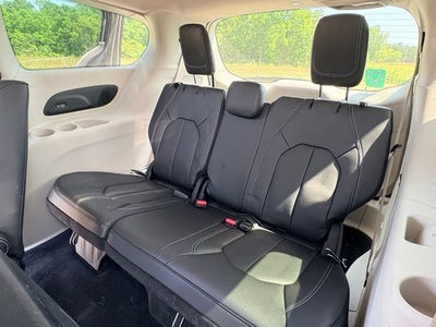 2022 Chrysler Pacifica Hybrid Touring L