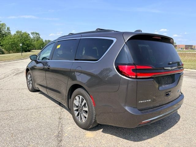 2022 Chrysler Pacifica Hybrid Touring L