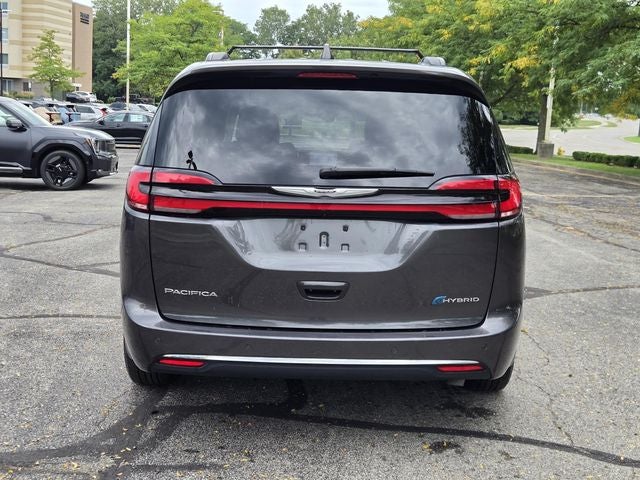2022 Chrysler Pacifica Hybrid Touring L