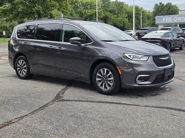 2022 Chrysler Pacifica Hybrid Touring L