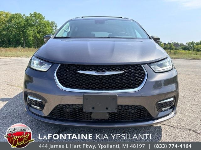2022 Chrysler Pacifica Hybrid Touring L
