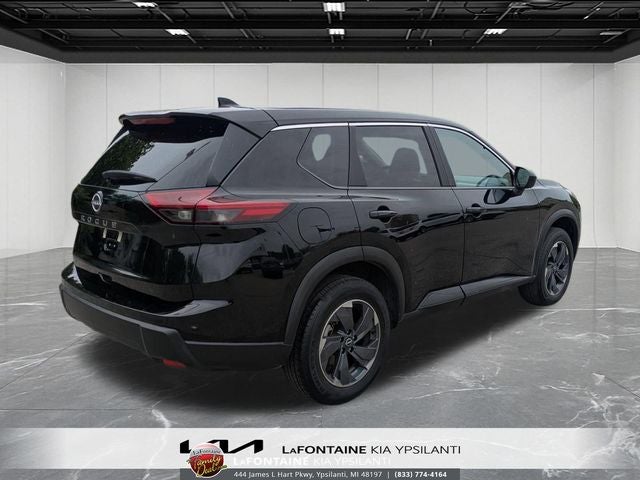 2025 Nissan Rogue SV