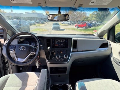 2017 Toyota Sienna LE 8 Passenger