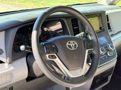 2017 Toyota Sienna LE 8 Passenger