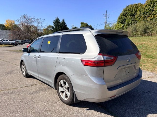 2017 Toyota Sienna LE 8 Passenger