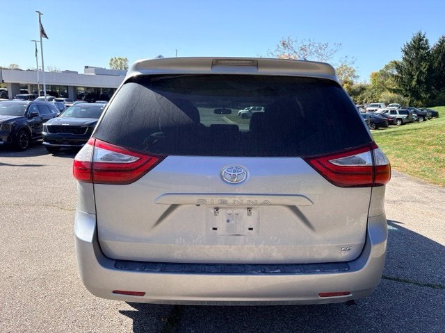 2017 Toyota Sienna LE 8 Passenger