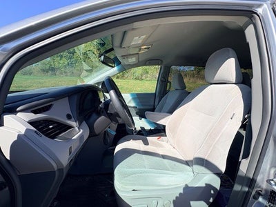 2017 Toyota Sienna LE 8 Passenger