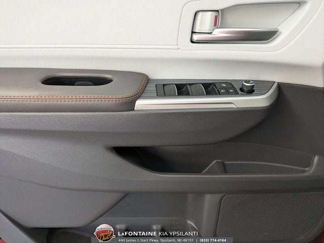 2023 Toyota Sienna XSE 7 Passenger