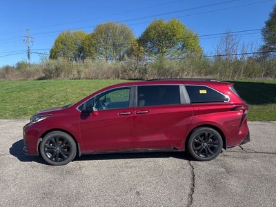 2023 Toyota Sienna XSE 7 Passenger