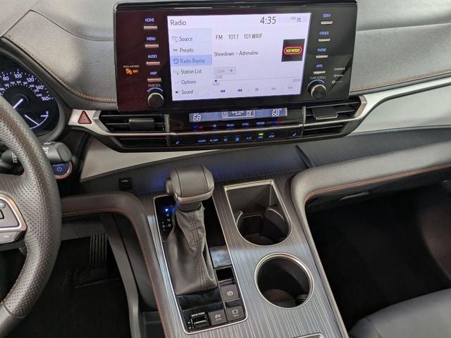 2023 Toyota Sienna XSE 7 Passenger