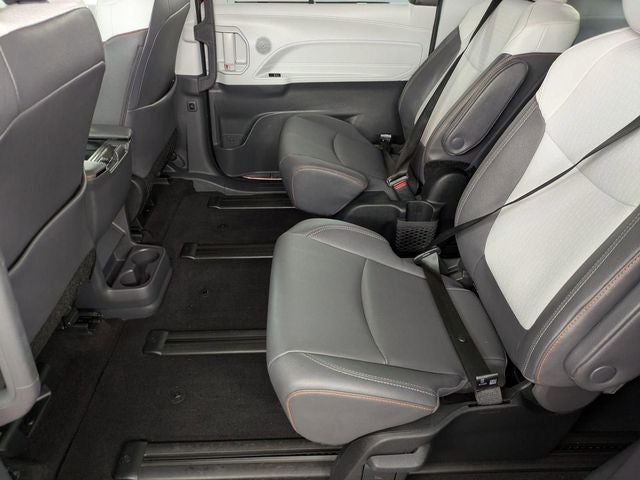 2023 Toyota Sienna XSE 7 Passenger