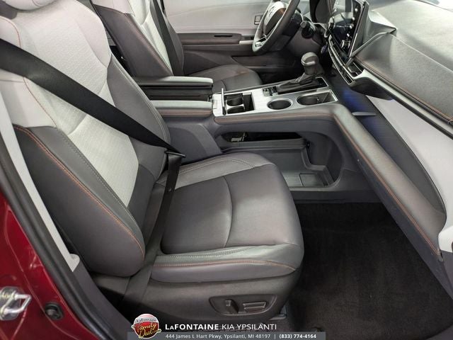 2023 Toyota Sienna XSE 7 Passenger