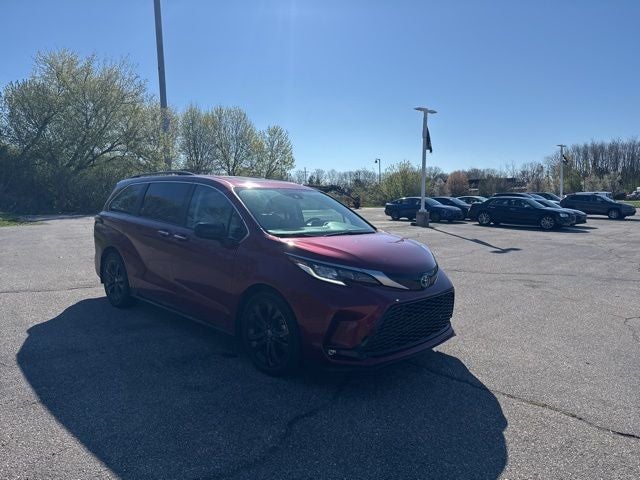 2023 Toyota Sienna XSE 7 Passenger