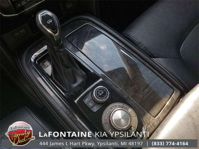 2021 INFINITI QX80 LUXE