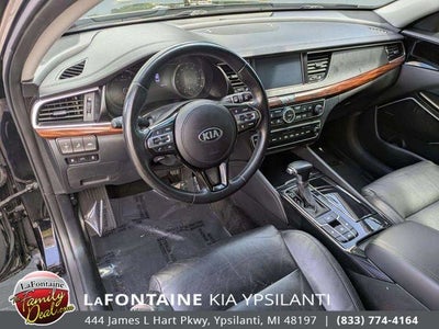2019 Kia Cadenza Technology