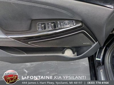 2019 Kia Cadenza Technology