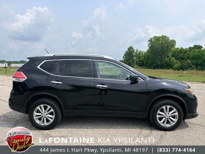 2016 Nissan Rogue SV