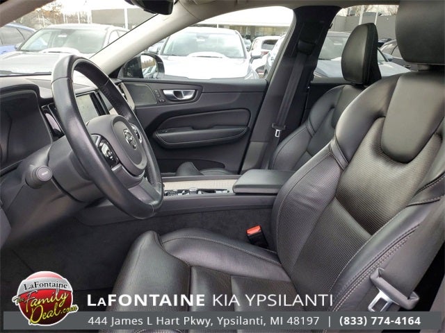 2022 Volvo XC60 B6 Inscription