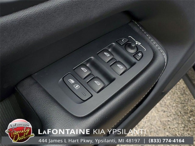 2022 Volvo XC60 B6 Inscription