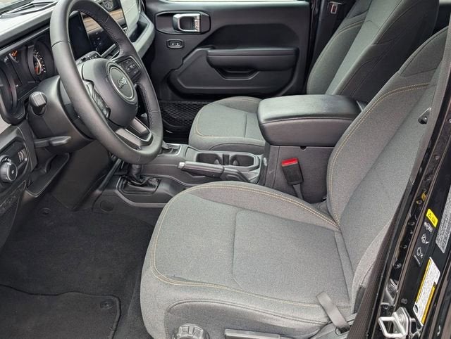2025 Jeep Wrangler 4-Door Summit 4x4