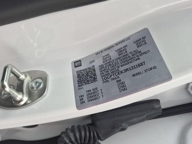 2024 Chevrolet Colorado LT - Photo 35
